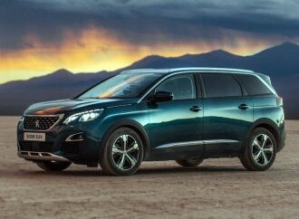 Más equipamiento para el Peugeot 5008