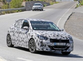 El Peugeot 208 II ya rueda con carrocería definitiva