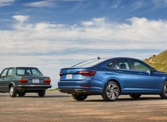 Jetta, Bora, Vento: la historia de los sedanes medianos de VW
