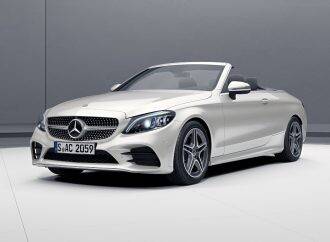 Mercedes lanza el C Cabrio en la Argentina