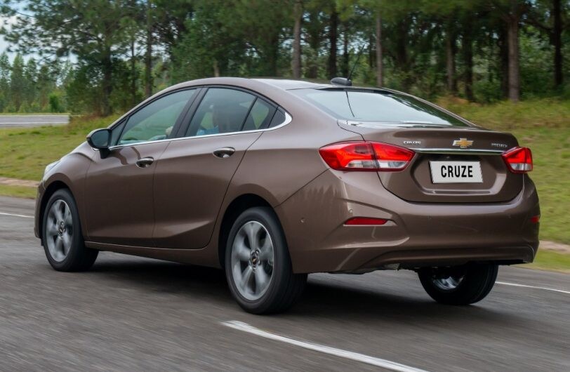 ¿Podrá el Cruze argentino sobrevivir al Tracker brasileño?