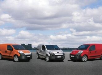 FCA y PSA oficializan la fusión