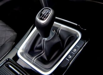 Kia crea un embrague sin cables para cajas manuales
