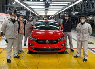 FCA festeja la producción del Fiat Cronos 100.000 en Ferreyra