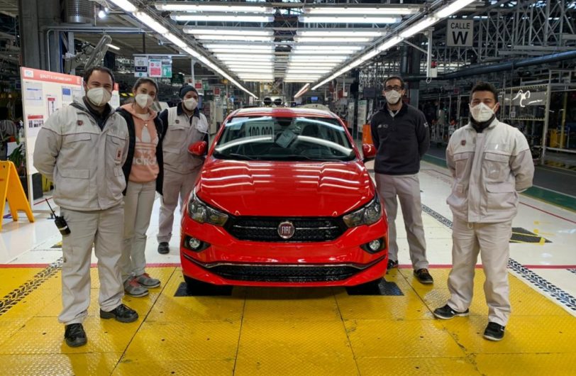 FCA festeja la producción del Fiat Cronos 100.000 en Ferreyra