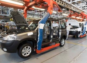 Los autopartistas advirtieron que la deuda comercial pone en riesgo la producción de automóviles