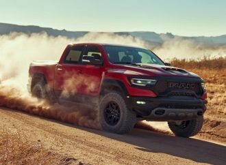 Ram 1500 TRX, con la F-150 Raptor en la mira