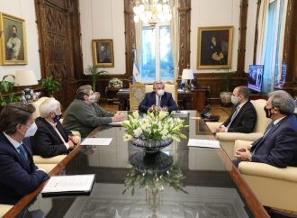 El gobierno recibió nuevamente a la industria, pero no hubo avances