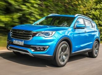 Famly suma un Jetour X70 más equipado y prepara más novedades