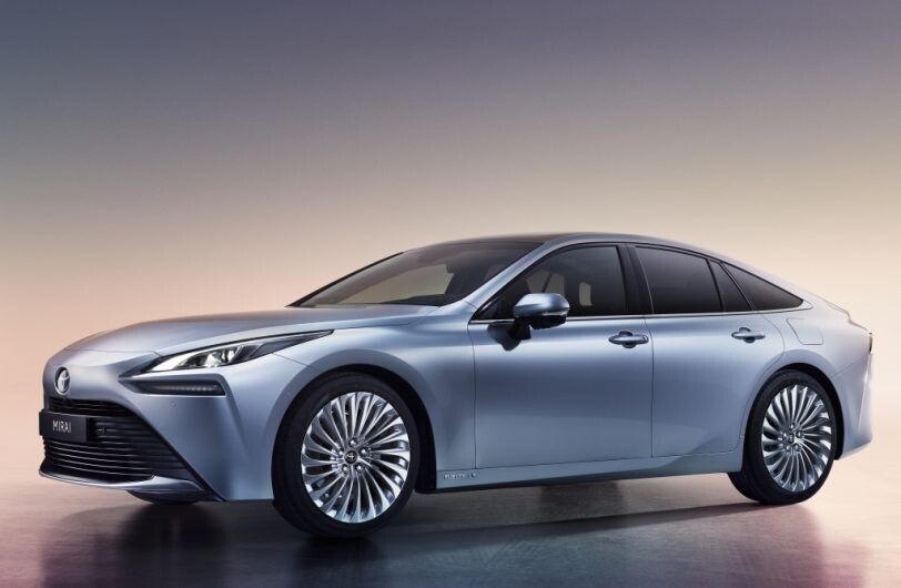 Mirai: el hidrógeno de Toyota mejora (mucho) su diseño