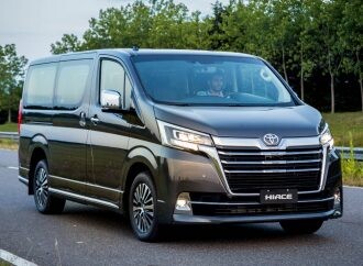 Toyota lanza la Hiace de pasajeros