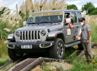 Jeep, junto a Mujeres Todo Terreno