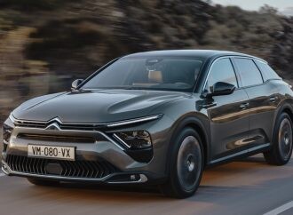 El Citroën C5 regresa con una silueta Shooting Brake