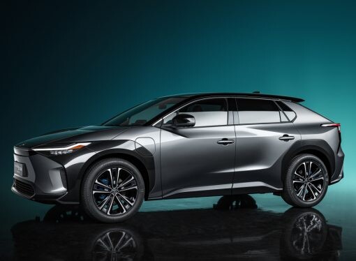 Toyota adelanta su primer modelo eléctrico