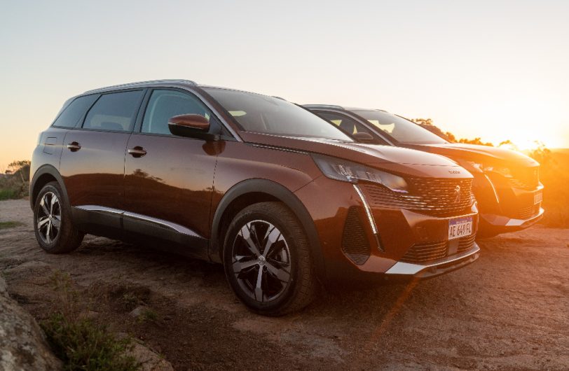 Peugeot lanza el rediseño de los 3008 y 5008