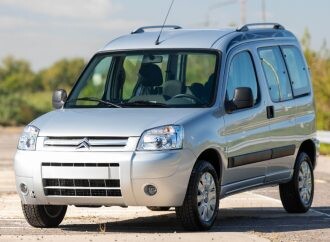 Los Peugeot Partner y Citroën Berlingo sumarán ESP en 2022