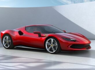 Con la 296, Ferrari vuelve al motor V6 tras medio siglo