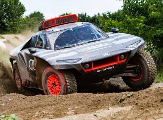 Audi presenta su RS Q e-tron para el Dakar