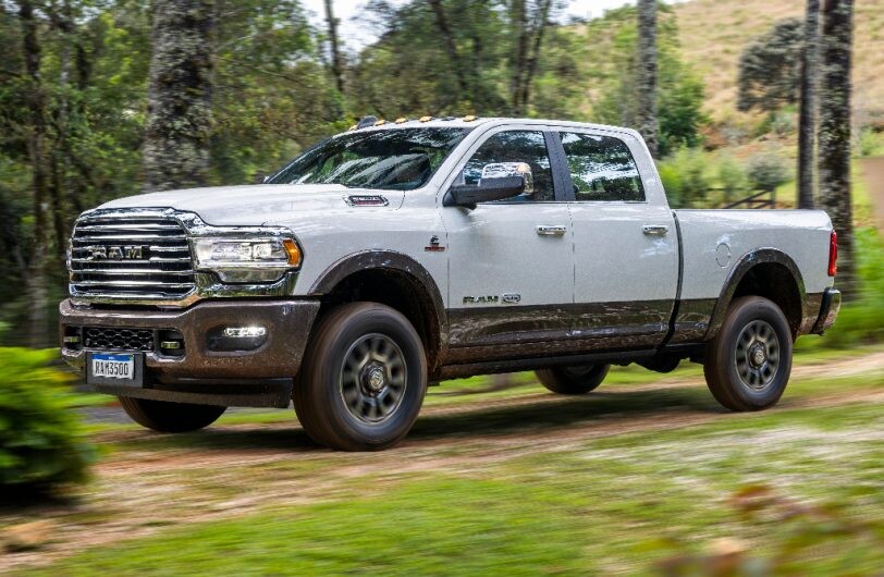 4 pick ups que no tenemos por la falta de divisas