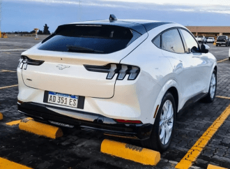 El Ford Mustang Mach-E sigue paseando por Buenos Aires