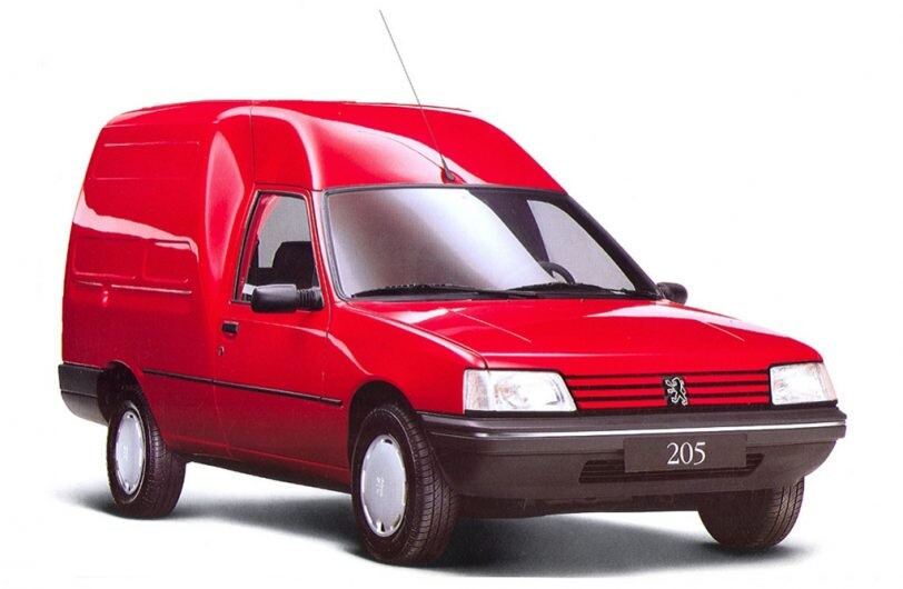 5 furgones que Peugeot tuvo antes de su versión de la Fiorino