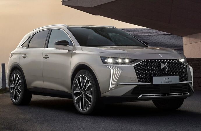 DS7: rediseño y adiós al nombre Crossback