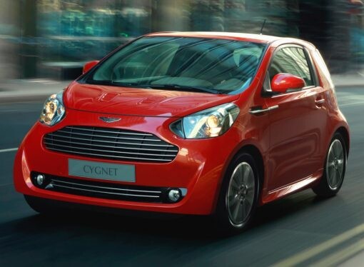 Cuando Aston Martin hizo una versión del Toyota más pequeño