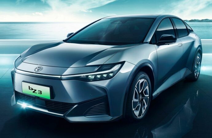 bZ3: Toyota lanza el Corolla eléctrico en China