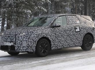 El nuevo Peugeot 3008 sale a dar vueltas por primera vez (¿o es el 4008?)