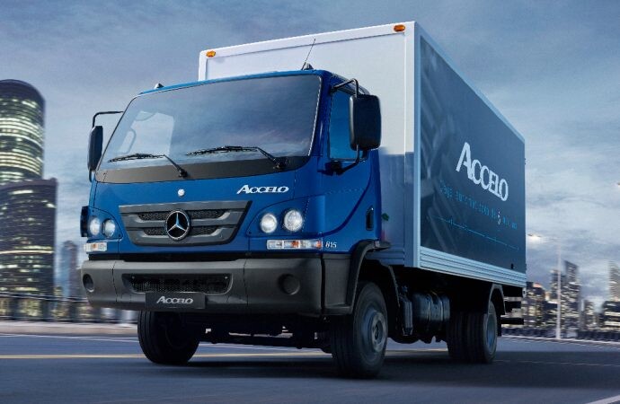 Mercedes-Benz Camiones y Buses Argentina celebra su primer aniversario