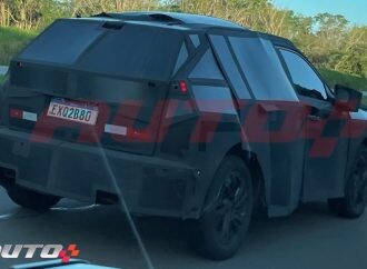 Peugeot prueba el 2008 que podría producirse en Argentina