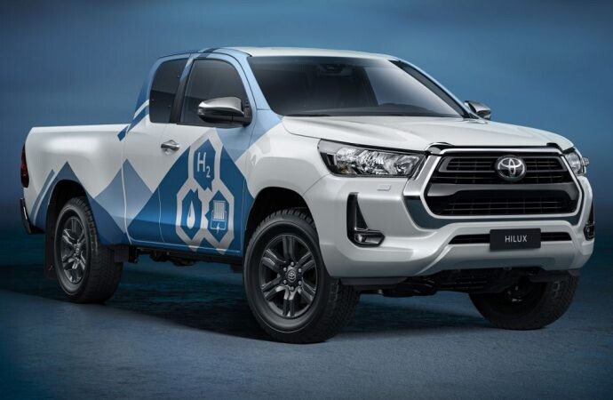 Toyota desarrolló una Hilux alimentada a hidrógeno