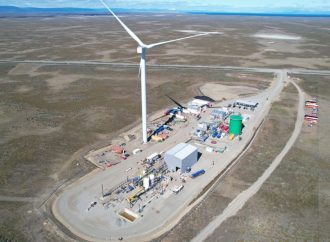 Porsche comenzó la producción de combustibles sintéticos en Chile