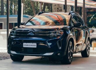 Citroën exhibe el renovado C5 Aircross en la Costa