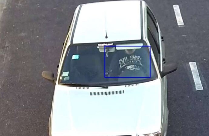 Debutan en CABA las cámaras que multan por no usar el cinturón o utilizar el celular al volante