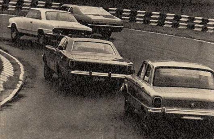 Chevy vs Dodge vs Falcon vs Torino: cuando Corsa hizo una comparativa inolvidable
