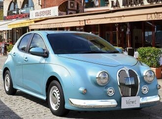 Mitsuoka le pone su curioso toque retro al Toyota Yaris