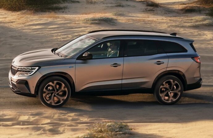 El Renault Espace se convierte en un Austral de 7 plazas