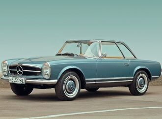 Mercedes festeja los 60 años del SL Pagoda