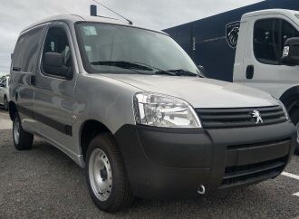 Como la Berlingo: Peugeot también actualiza la Partner