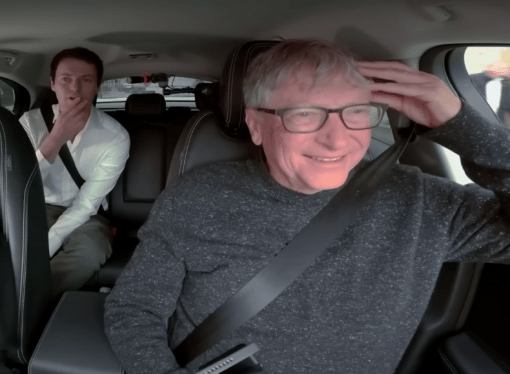 Bill Gates cree que el auto autónomo se impondrá en una década