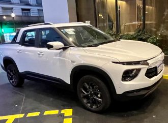 La Chevrolet Montana pasea por Buenos Aires antes de su estreno