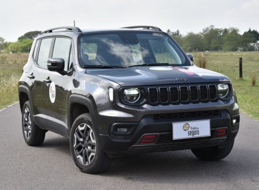 El Jeep Renegade elegido como el Auto más seguro entre los SUV Compactos, y Auto de Oro en los premios Crash Test