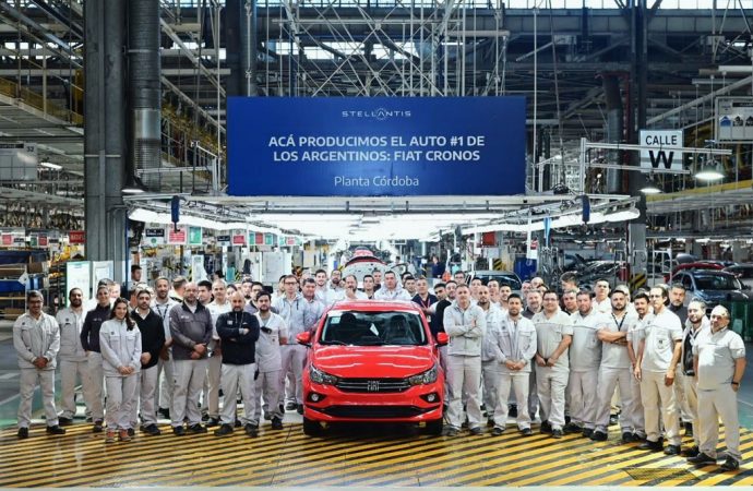 Fiat festeja 300.000 unidades del Cronos producidas en Córdoba