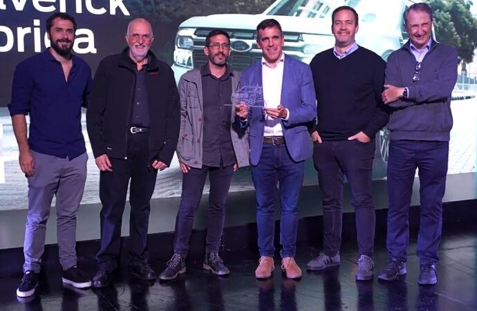 Grupo Premia entregó el galardón del Auto del Año a Ford