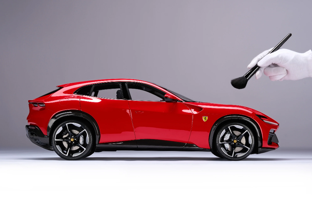 Esta Ferrari Purosangue a escala es tan increíble como su precio: 16.000 dólares