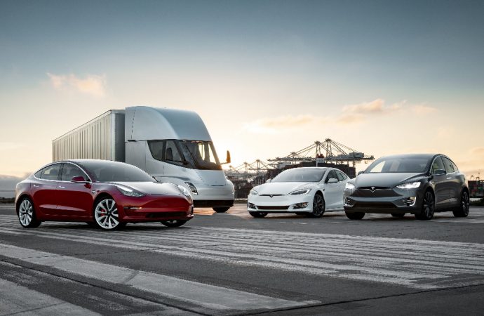 Tesla, la automotriz más valiosa del mundo, cumple 20 años