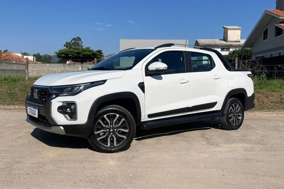 La Fiat Strada adopta en Brasil un rediseño y el motor turbo T200