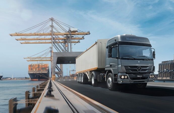 El camión Mercedes-Benz Atego tractor superó las 1.000 unidades producidas en Argentina