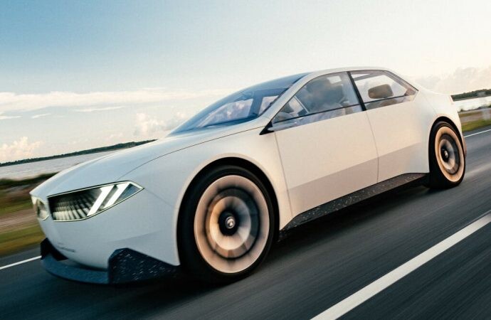 BMW muestra cómo será el futuro de sus sedanes eléctricos
